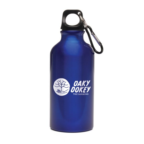 400ml single-walled recycled aluminium bottle is lightweight and durable, featuring a black recycled PP plastic screw-on cap and carabineer clip for easy attachment. BPA & PVC-free, it’s available in various colours and perfect for on-the-go hydration. Ideal for branding and promotional giveaways!