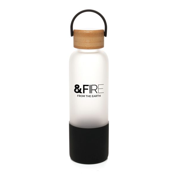 This elegant glass bottle combines style and functionality with a bamboo lid and convenient carry handle for easy portability. The bottom half is wrapped in a protective silicone sleeve, offering a secure grip and added durability. Perfect for staying hydrated on the go!