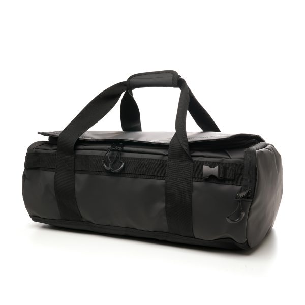 Spacious and adaptable duffle bag, featuring a generous capacity and crafted from waterproof tarpaulin material with a polyester lining. Equipped with convenient short webbed handles, shoulder straps and a gusset for water bottles.