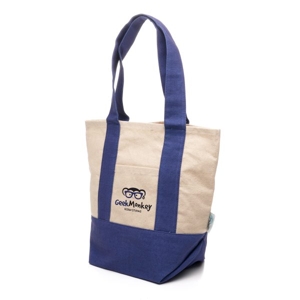 Natural 10oz cotton tote made from 100% naturally dyed and recycled cotton canvas with a prominent print area for your company’s logo.