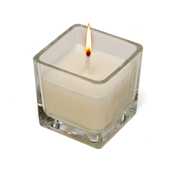 This elegant glass candle holder features a soy wax candle with a cotton wick for a clean, long-lasting burn. It comes with a bamboo lid and a silicone seal ring for freshness. Perfect for branding, it offers space for logos on both the glass and lid.