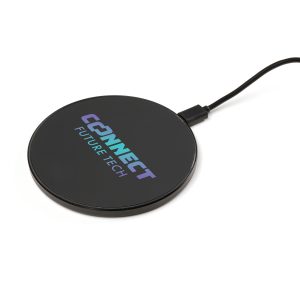 A desk style wireless fast charger with recycled Aluminium and recycled ABS rubber coating, supplied with a USB to TYPE-C cable for reliable and efficient charging.