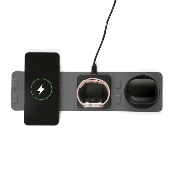 The 3-in-1 Magnetic Phone Charger Wallet with magnetic closure equipped with charging cable allows you to charge your smart watch, phone, and earphones simultaneously. The variable charging capabilities ranging from 5W to 15W for phones, 5W for earphones and 2.5W for smart watch make an ideal travel or everyday accessory.